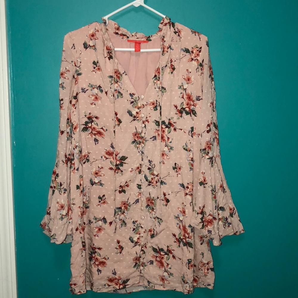 Very pretty floral shirt💕🌸